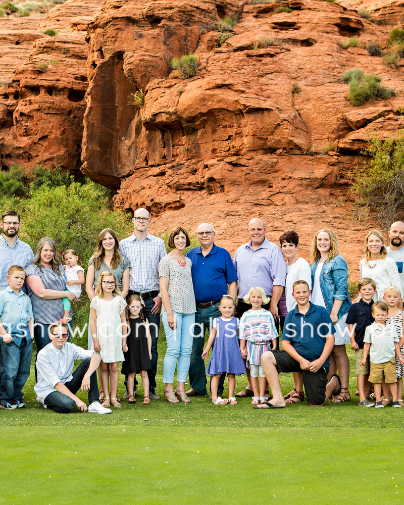 Lots of Family = Lots of Fun | St George Utah Extended Family Photographer
