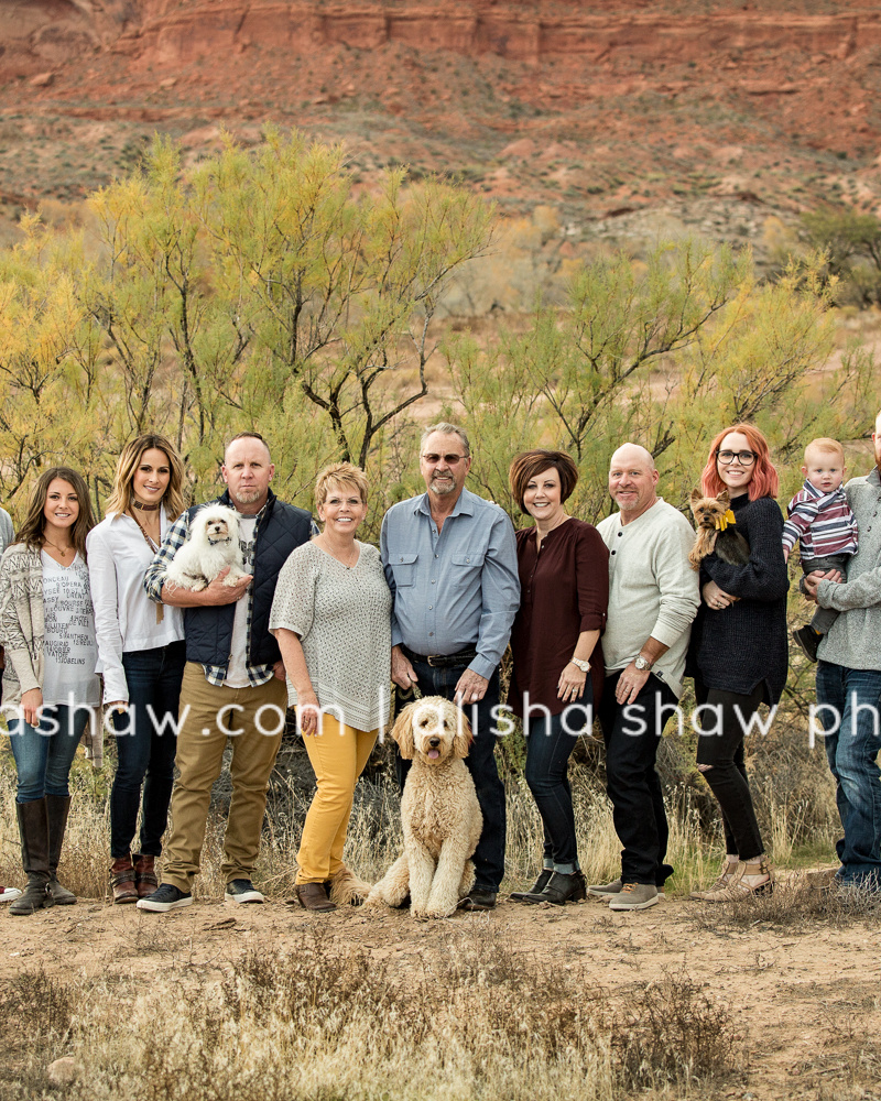 Red Cliffs | St George Utah Extended Family Photographer