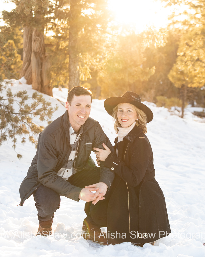 Winter Couple | Bryce Canyon Photographer