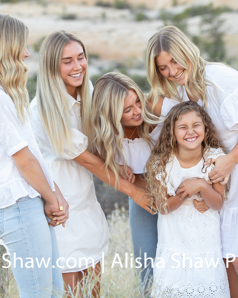 Tight Knit Family | St George Utah Family Photographer