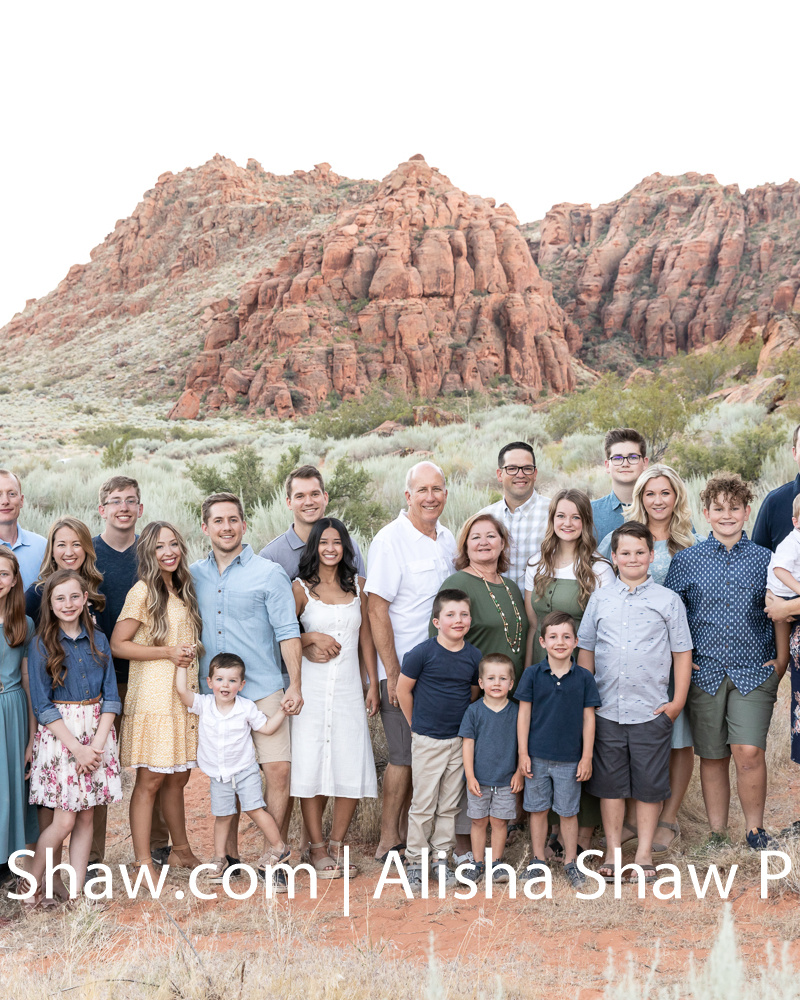 All In The Red Rocks | St George Extended Family Photographer