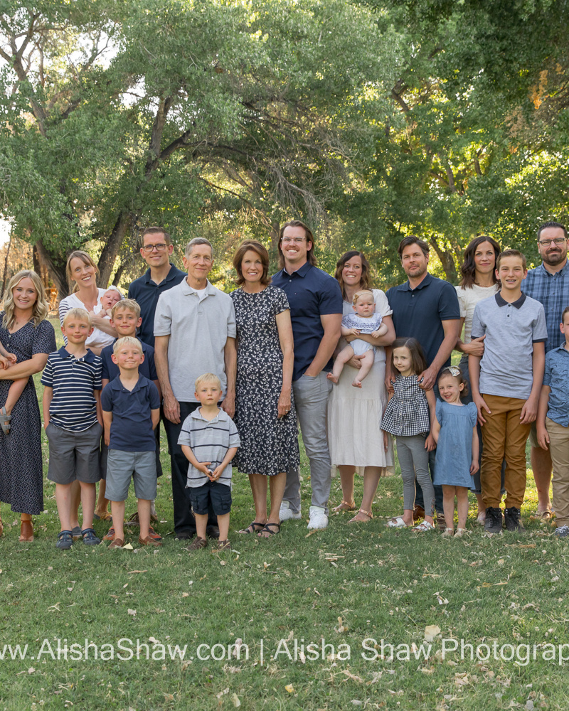 Shady Tree Extended Family | St George Utah Extended Family Photographer