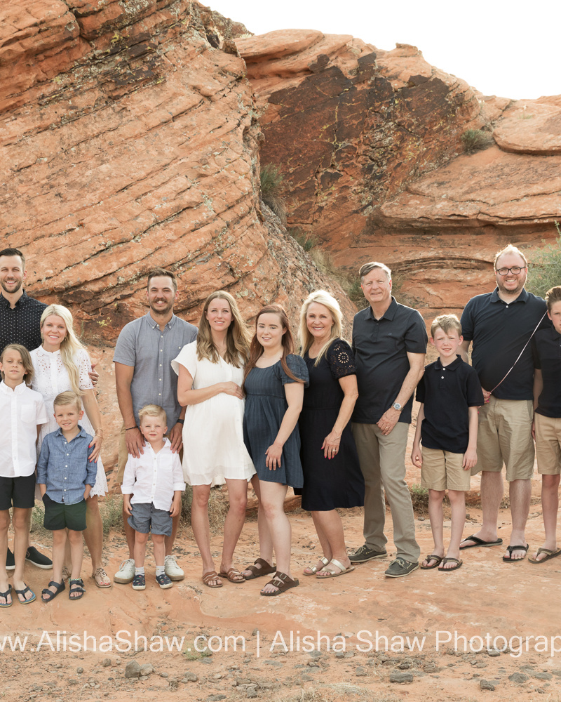 Black and White on Red Rocks Family | St George Utah Extended Family Photographer