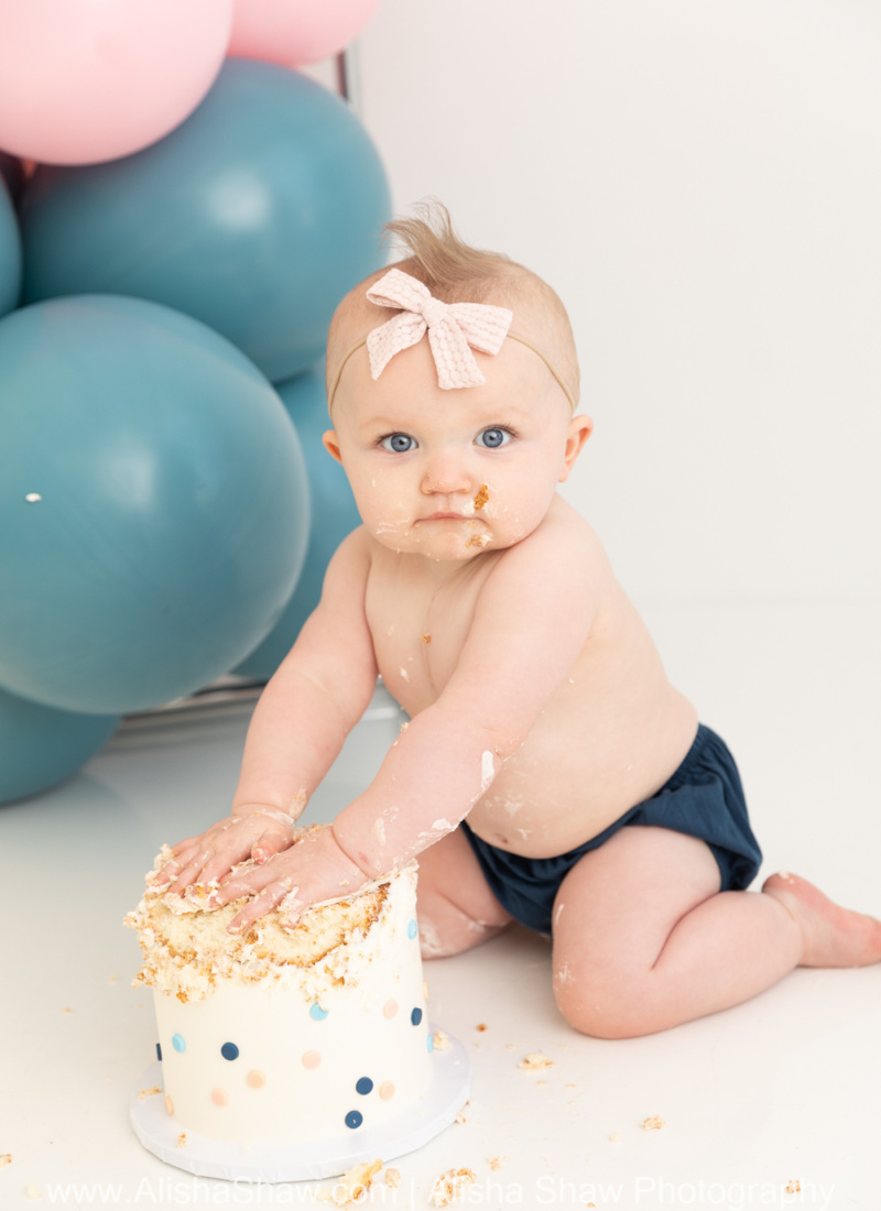 Blue Eyed Birthday Baby | St George Utah Cake Smash Birthday Photographer